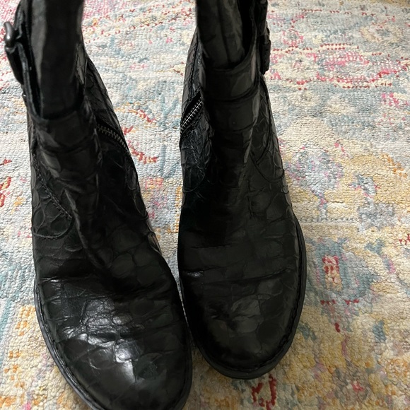 Born unique textured leather black boots - Picture 6 of 7